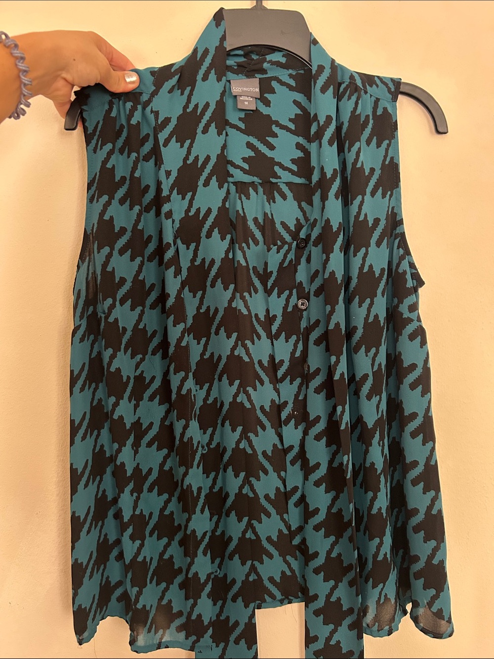 Covington Teal and Black Houndstooth Sleeveless Button Blouse